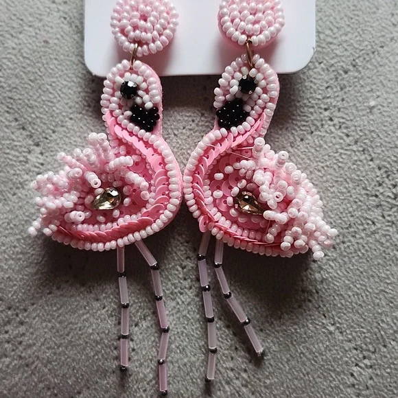 Flamingo New Pink Beaded Earrings - Picture 2 of 3